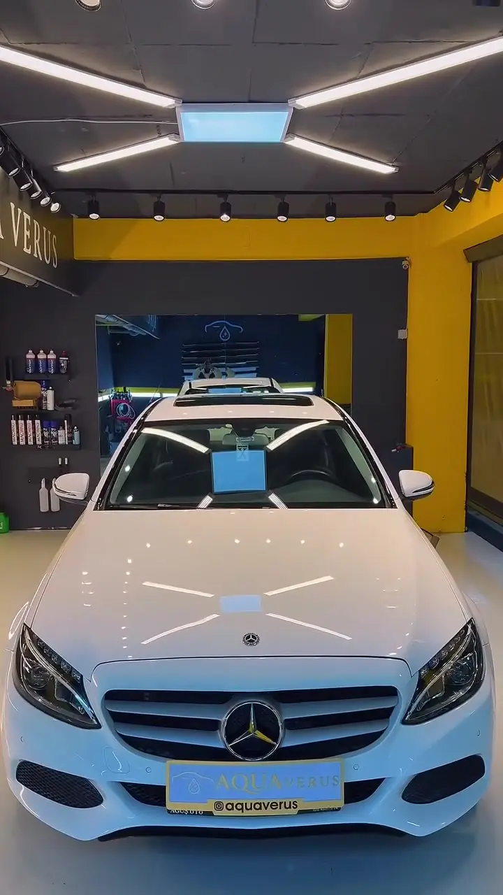 Boya koruma uygulaması sonrası beyaz Mercedes C 200